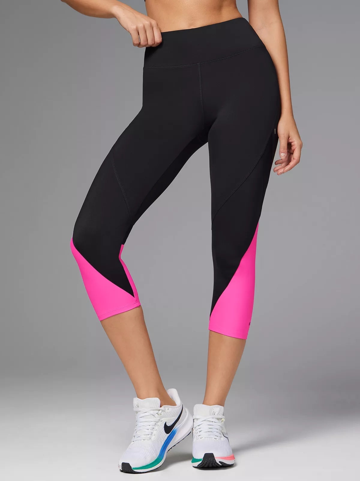 Cropped Performance Leggings with Contrast Sculpting Inserts
